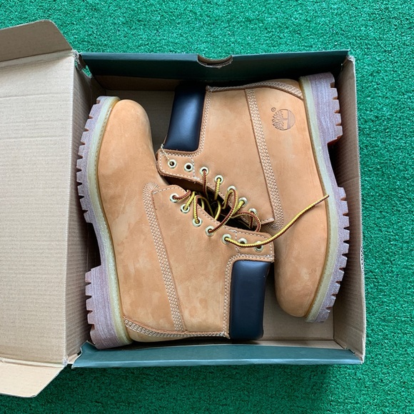 Timberlands - Picture 2 of 2